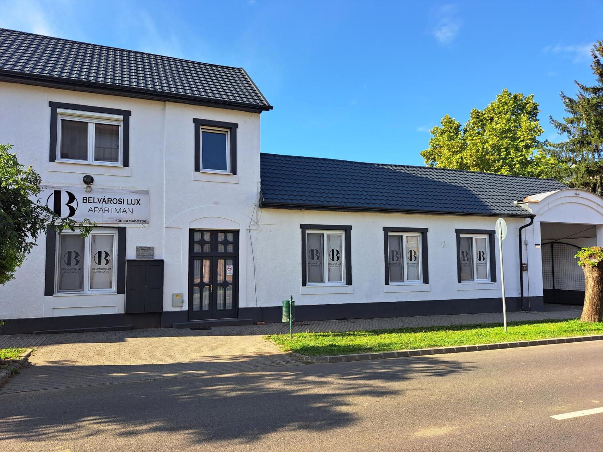 Belvarosi Lux Apartman Vásárosnamény Extérieur photo